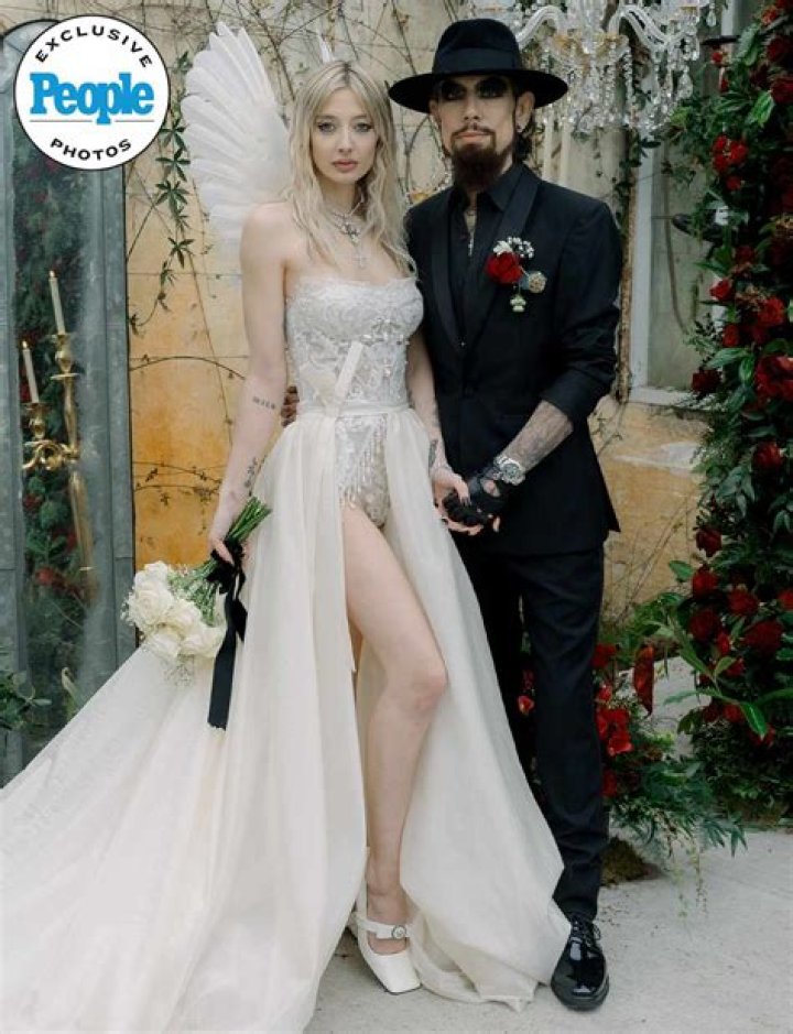 Dave Navarro's Marital Status Revealed!