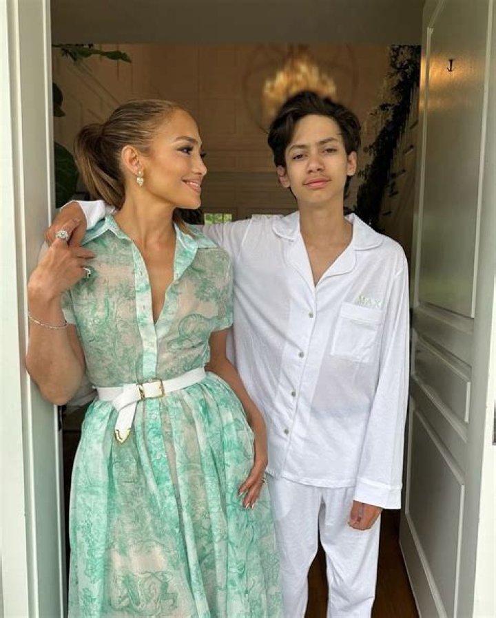 Jennifer Lopez's Pregnancy Rumors Dissected