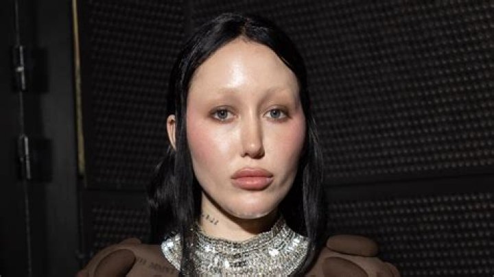 Decoding Noah Cyrus's Gender Identity: Unveiling The Enigma