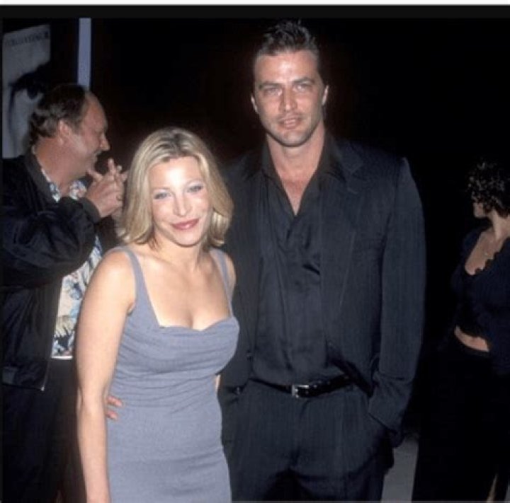 Is Taylor Dayne In A Relationship?