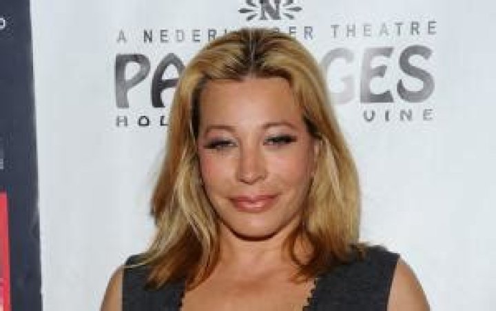 Is Taylor Dayne Happily Married?