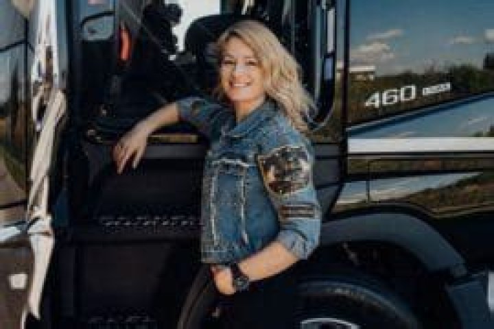 Uncover The Secrets Behind Iwona Blecharczyk's Net Worth