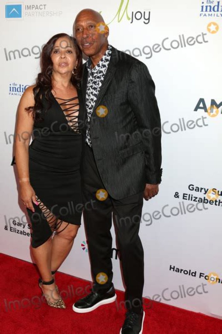 Jeffrey Osborne's Wife's Nationality Unveiled