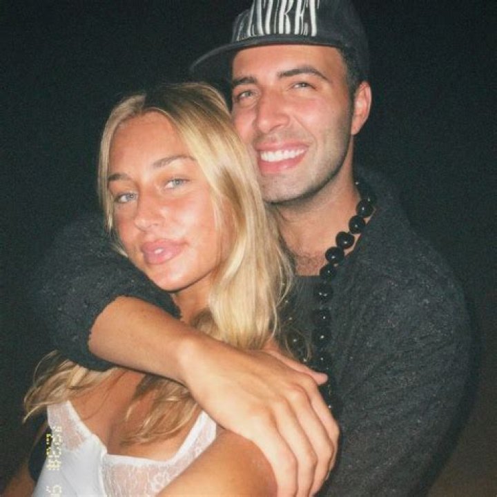 Unveiling The Dynamics And Impact Of Jencarlos Canela's Relationships