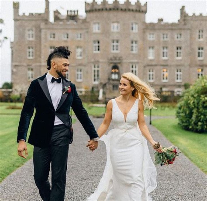 Johnny Walker's UFC Wife Revealed