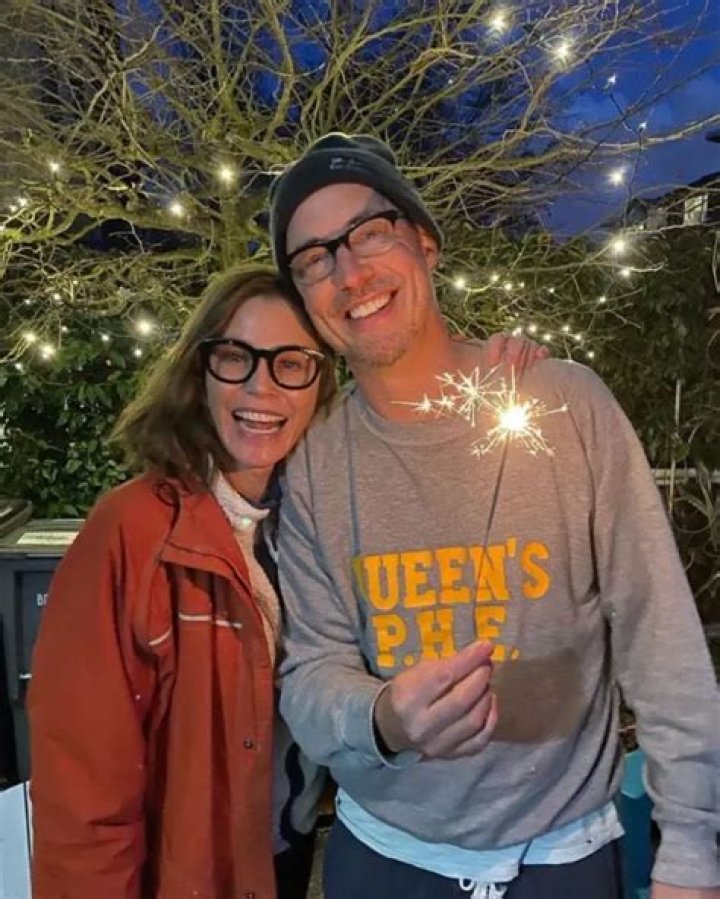 Unveiling The Hidden Truths Of Julie Bowen's Relationships