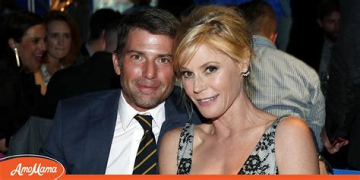 Julie Bowen's Dating History: Uncovering The Unseen
