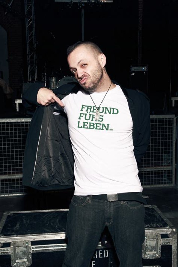 Uncovering The Fortune Behind The Voice Of Blue October