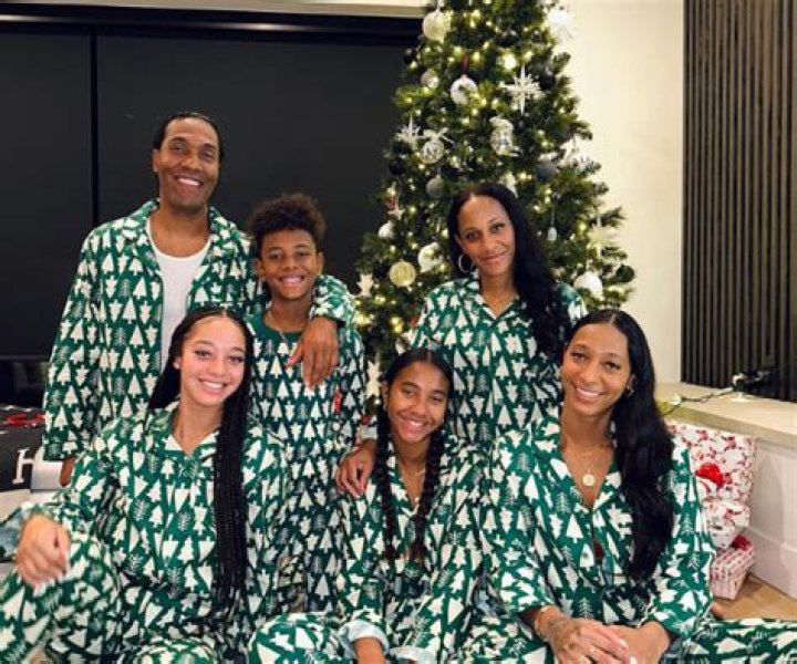 Unveiling The Secrets Of NFL Star Kaci Houchmandzadeh: An In-Depth Exploration