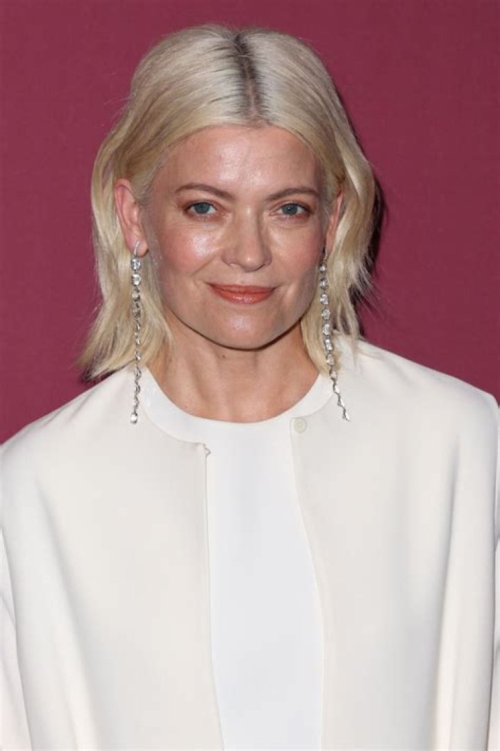 A Guide To Modern, Effortless Chic