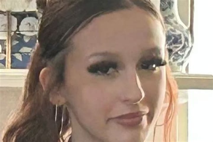 Uncovering The Secrets Of A Public Romance