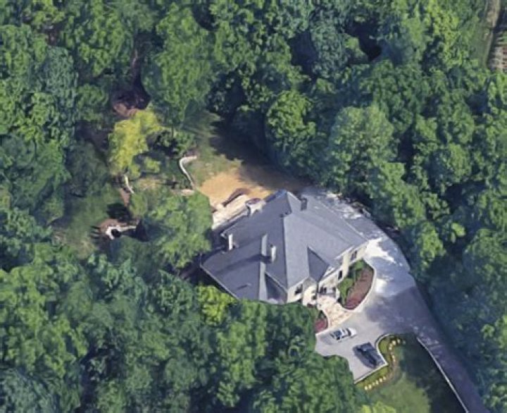 Discover The Secrets Of Kix Brooks' Home