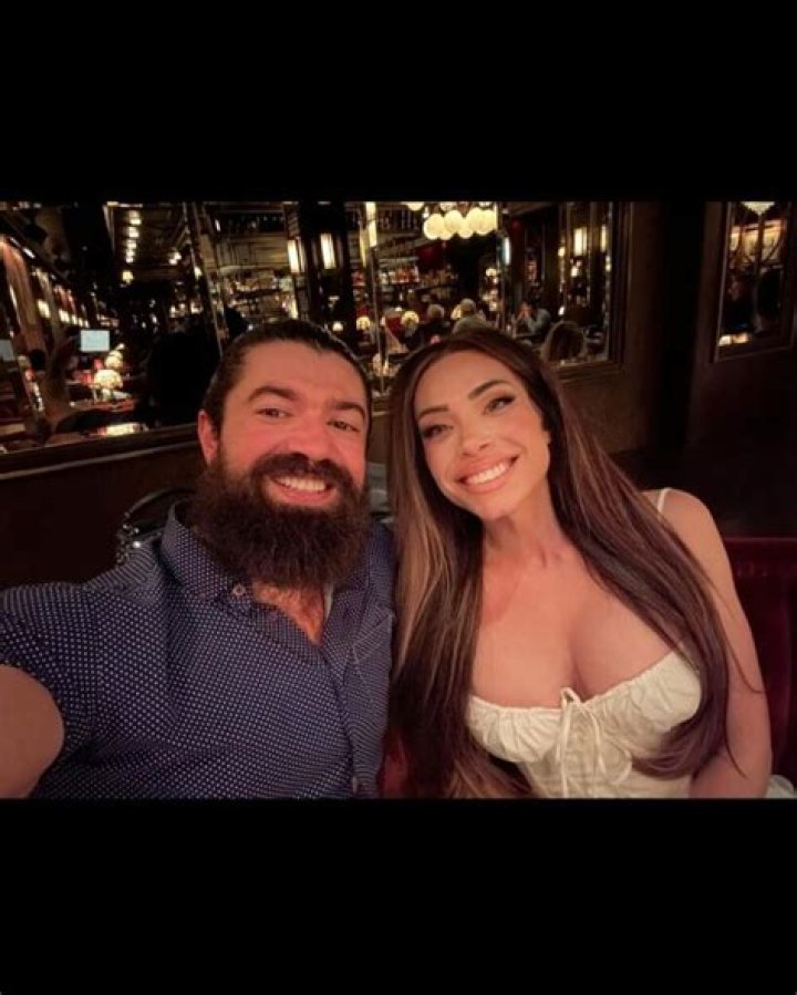 Exploring The Enigma Of "Leila Hormozi Male"