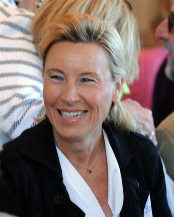 Uncover The Enchanting World Of Leslie Lebon: Timeless Beauty And Style