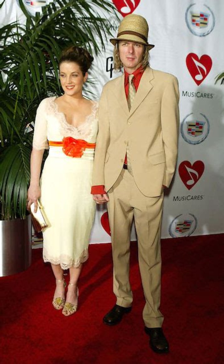 Unveiling The Secrets Of Lisa Marie Presley's Height: A Journey Of Discovery