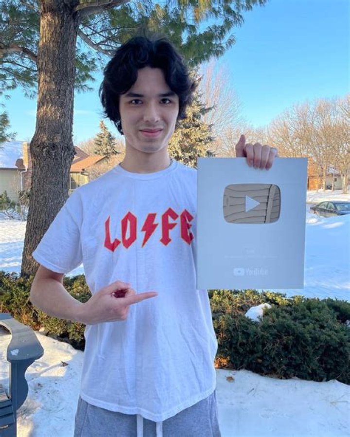 The Astounding Net Worth Of YouTube's Biggest Stars