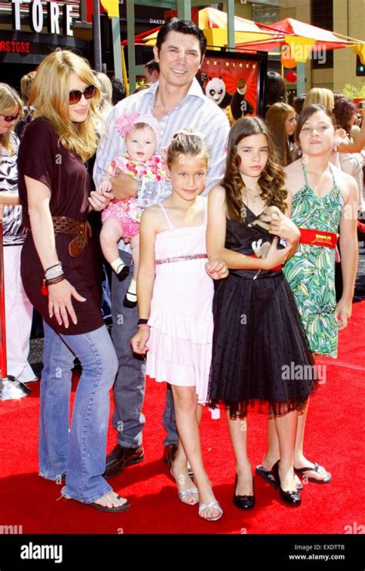 Lou Diamond Phillips And His Children