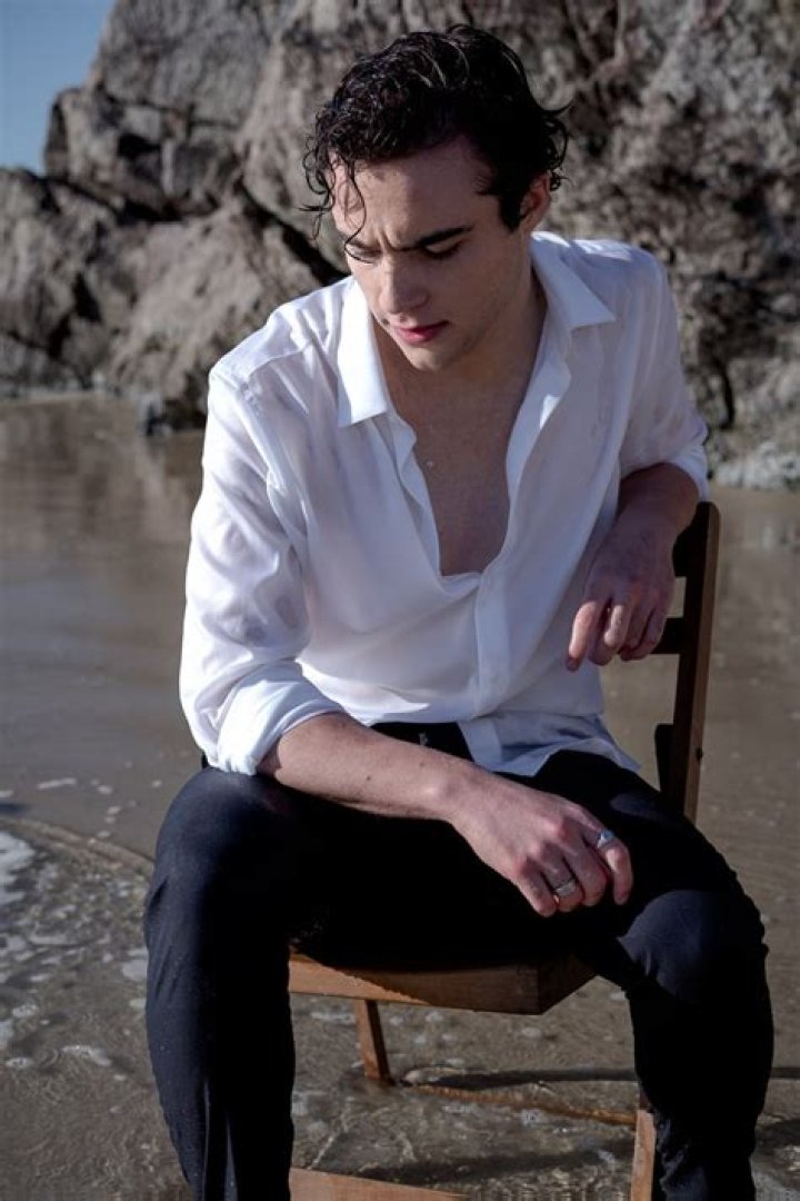 Unveiling The Meaning And Impact Of "Michael Bishop Shirtless"