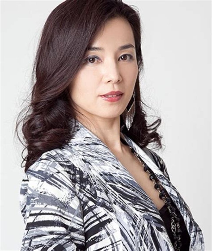 Discover Her Voice, Her Characters