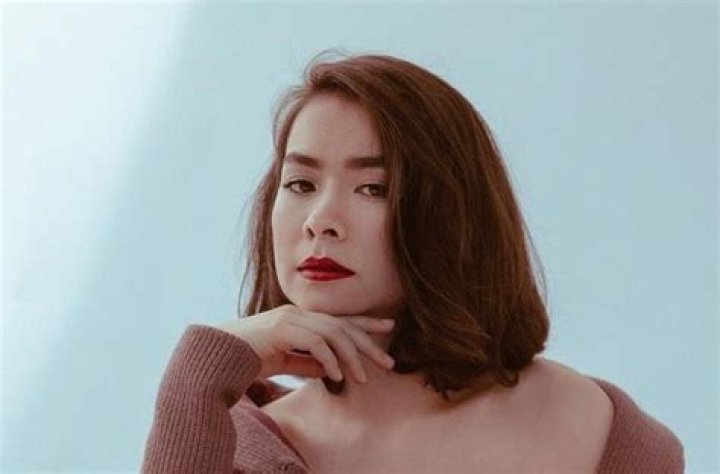 Uncover The Evolution And Impact Of Mitski's Music Through Her Age
