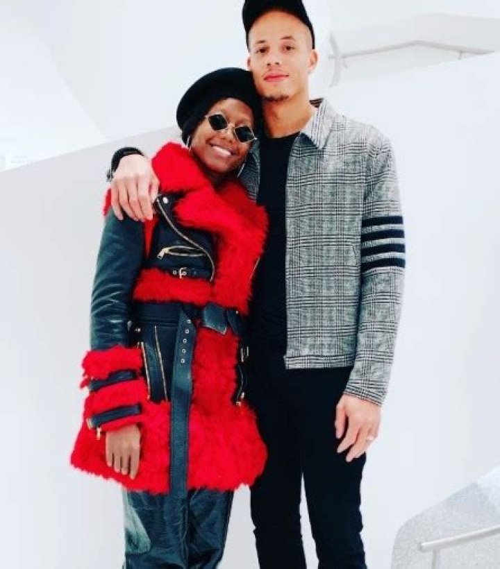 Discoveries In "Muni Long Parents"