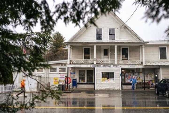 Unveiling The Heartfelt World Of Noah Kahan's "Home"