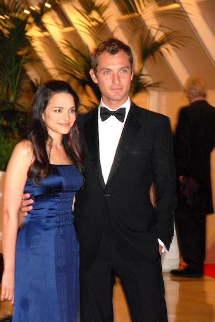 Unveiling The Enigmatic World Of Norah Jones' Boyfriend: Discoveries And Insights