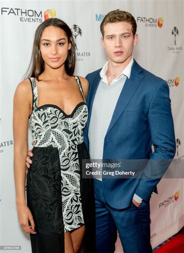 Uncovering The Inspiring Story Of Oliver Stark And Hannah Gottesman