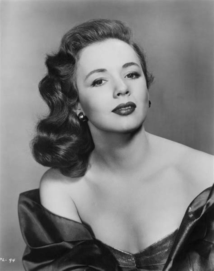 Unveiling The Secrets To Piper Laurie's Remarkable Net Worth