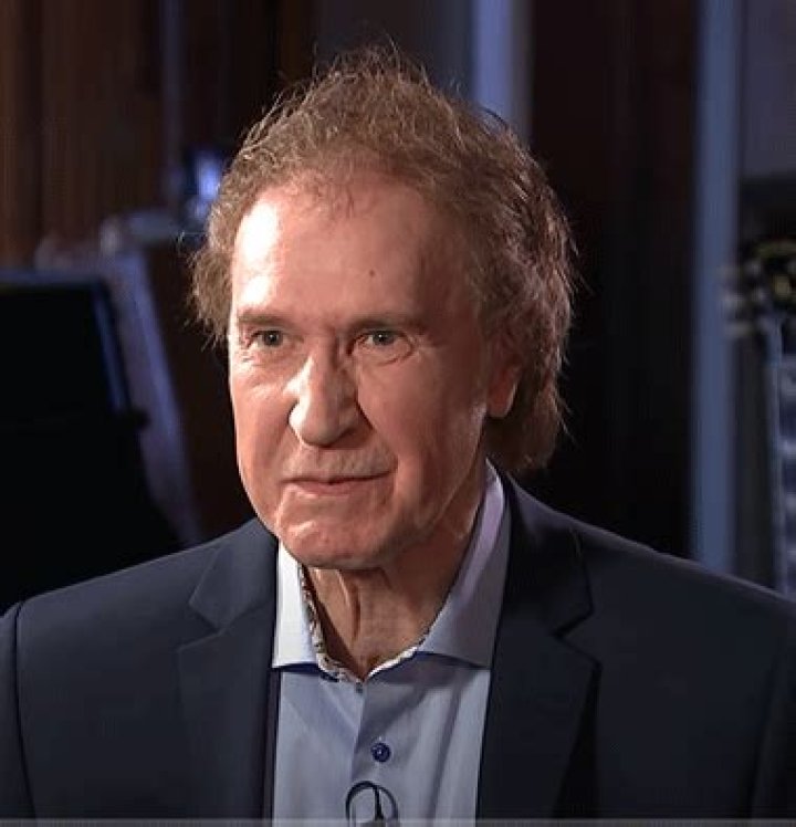 Unveiling The Enigmatic Height Of Ray Davies: A Journey Of Discovery