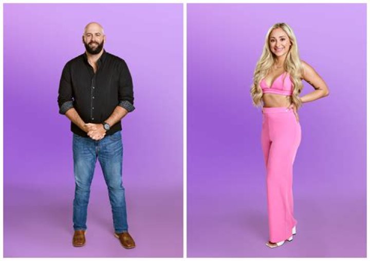 Exploring Renee Poche's Vibrant Artistic Realm