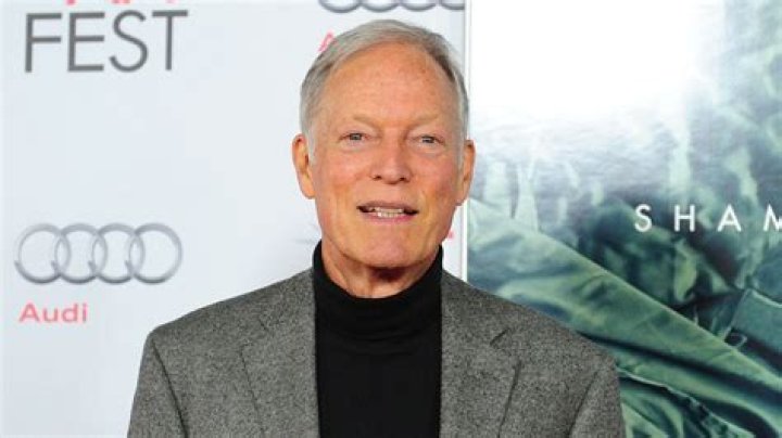 A Deep Dive Into Richard Chamberlain's Net Worth