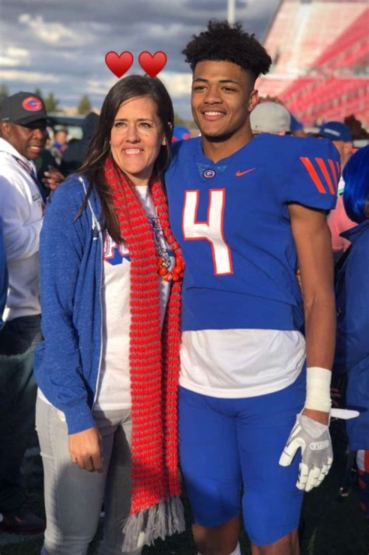 Unveiling The Pillars Of Rome Odunze's Success: His Parents' Untold Story