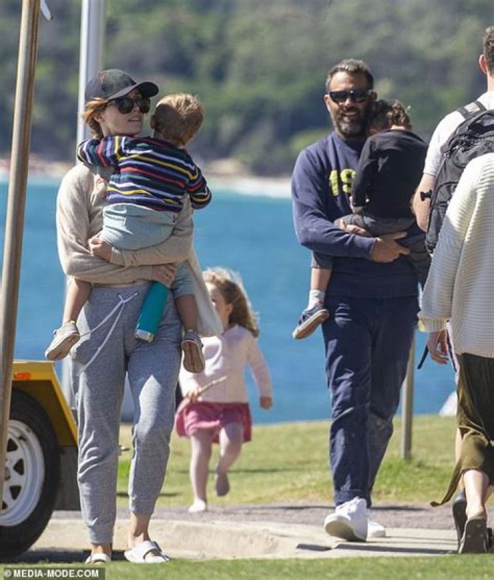 Unveiling Rose Byrne's Family: Beyond The Spotlight