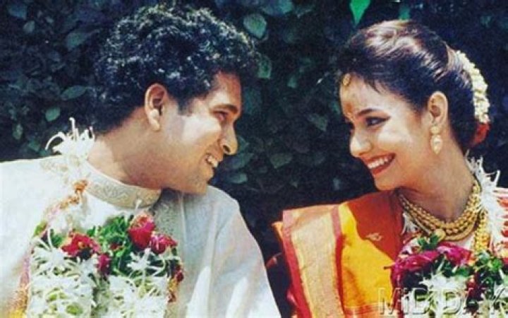 Sachin's Age Gap With His Wife
