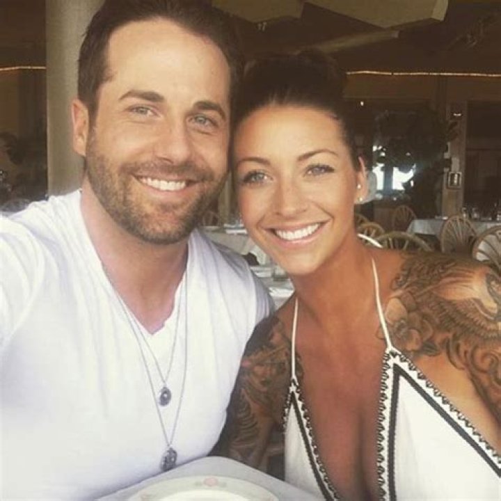 Unveiling Sara Matter: Nature's Symphony In Art