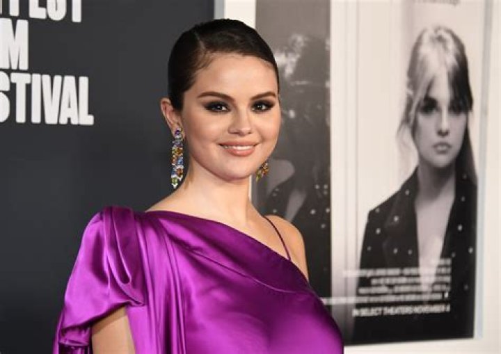 Exploring The "Selena Gomez Pregnant" Rumors