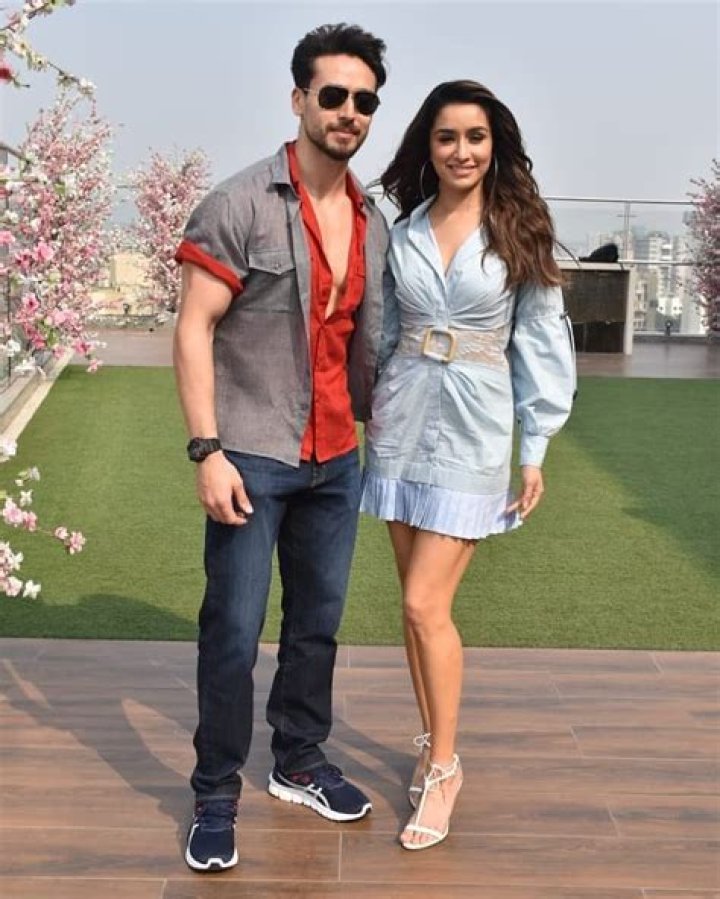 A Comprehensive Guide To Shraddha Kapoor's Height