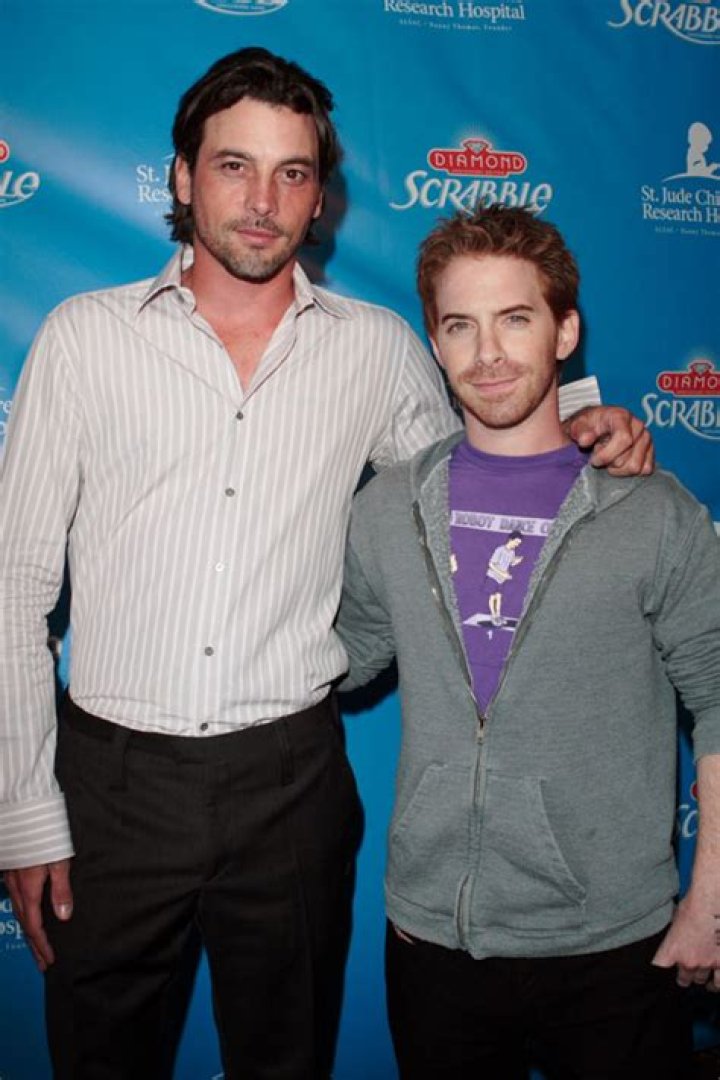 Exploring Skeet Ulrich's Stature And Its Influence