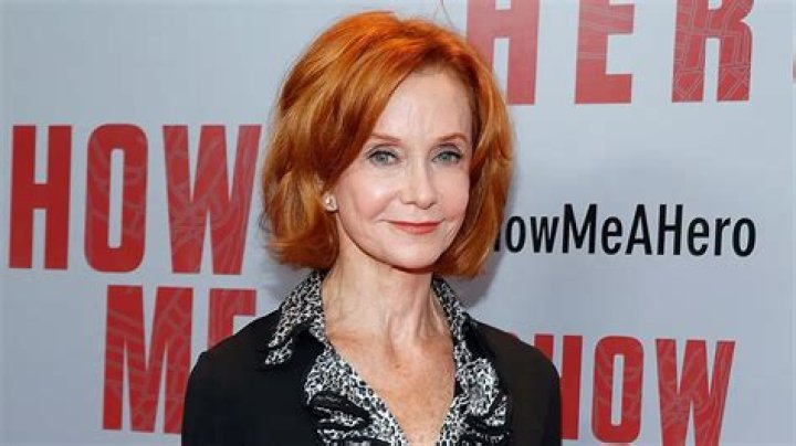 Unveiling The Financial Journey Of Swoosie Kurtz: Net Worth And Beyond