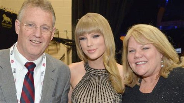 Unveiling The Surprising Journey: Taylor Swift's Parents Reunite