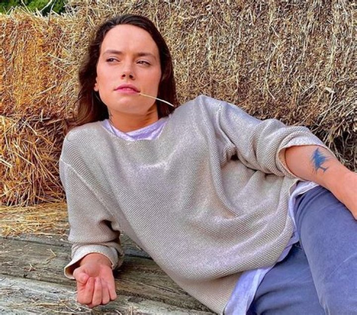 Unveiling Tom Bateman's Family: Exclusive Insights