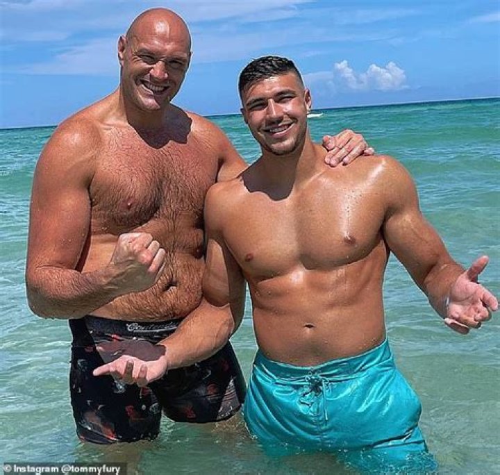 Unveiling Tommy Fury's Height: Discoveries And Insights