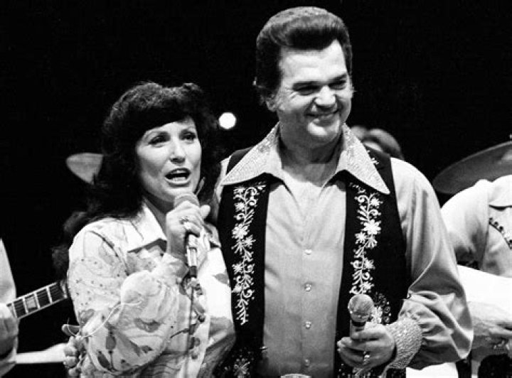 Johnny Cash And Loretta Lynn's Marital Status Revealed