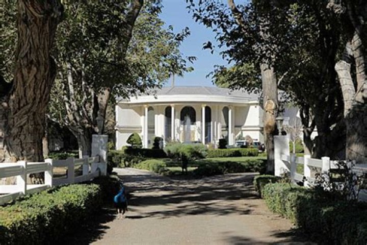 Unveil The Luxurious Abode Of Entertainment Icon Wayne Newton