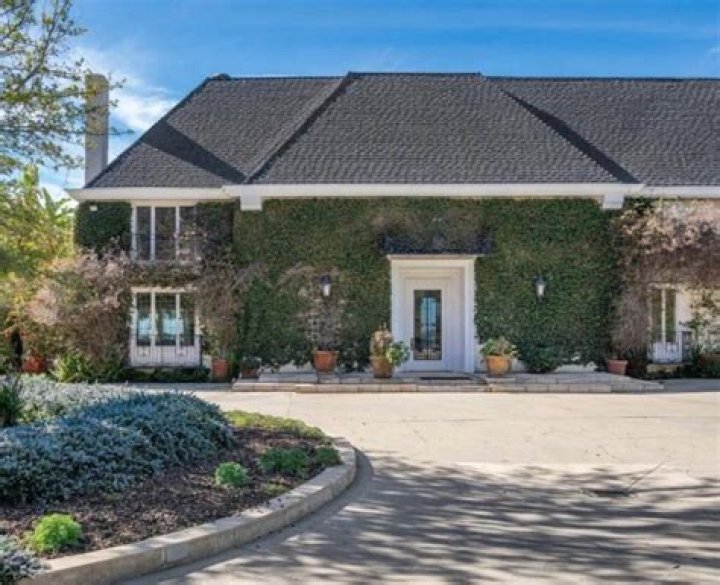 Secrets Of Heather Dubrow's Luxurious Abode Revealed