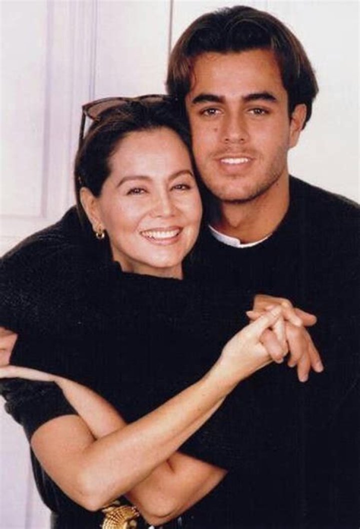 Discover The Enigmatic Matriarch Behind Enrique Iglesias' Legacy