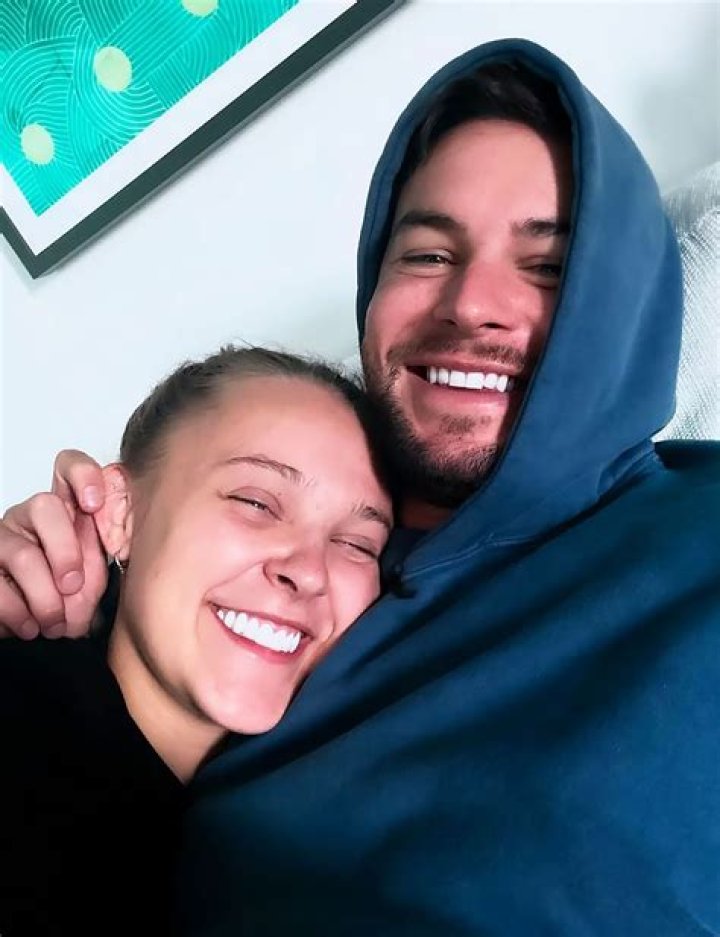 Unveiling JoJo Siwa's Partner: Exclusive Insights And Revelations