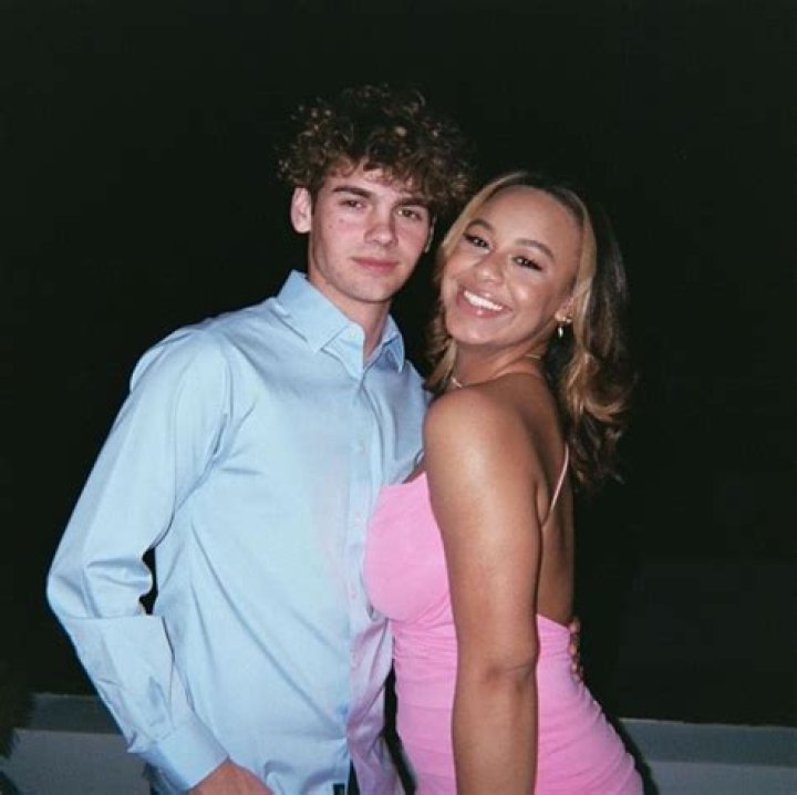 Nia Sioux's Love Life Revealed