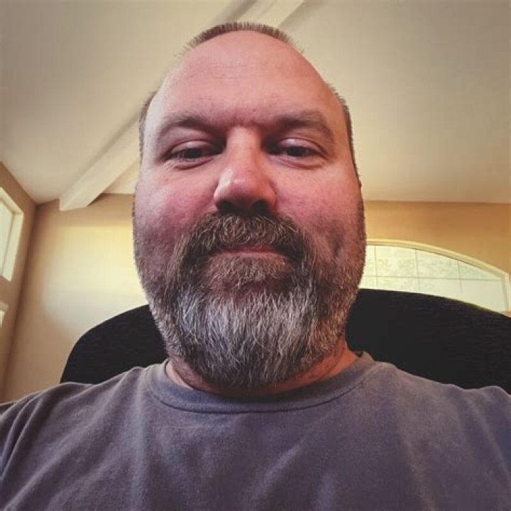 Meet YouTuber Jeremy Hales And His Captivating Journey